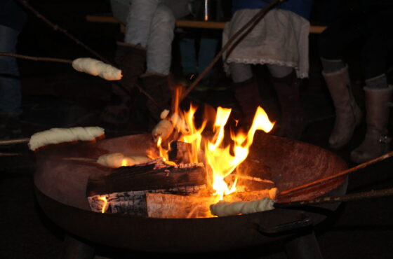 IMG_7345 Beim Lagerfeuer und Stockbrot beim jährlichen Adventsfest der ESBF